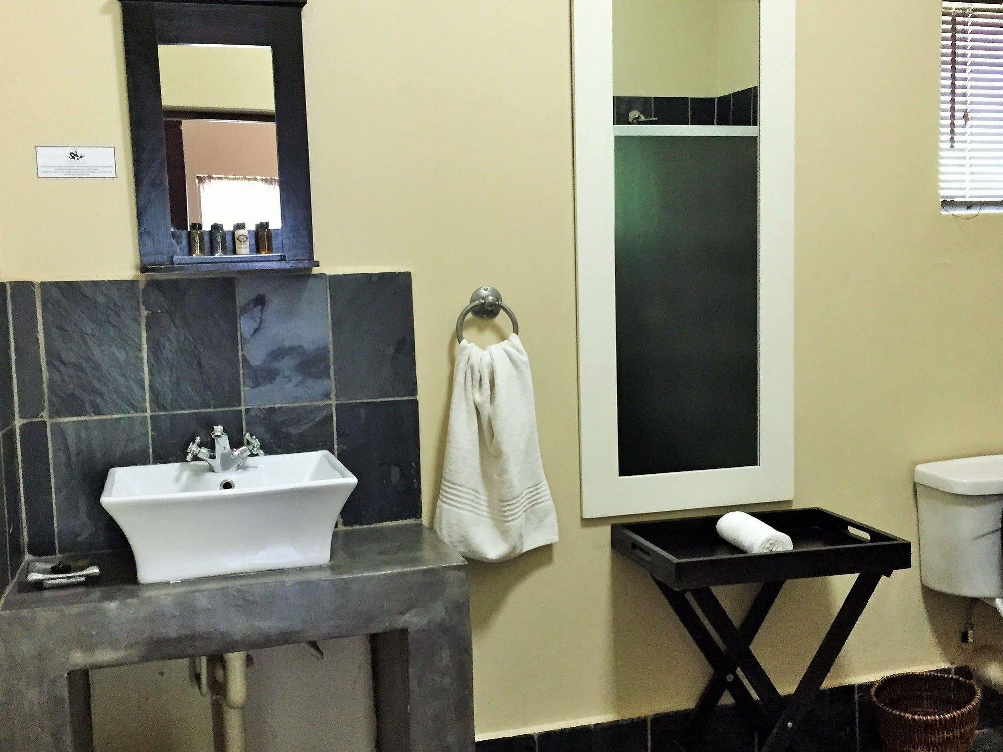 Khayamanzi Guesthouse Schoemanville Kültér fotó